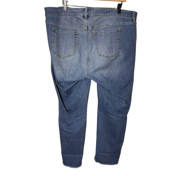 Torrid Crop Boyfriend Straight Vintage Stretch Mid-Rise Jean Size 16 - Picture 7 of 9